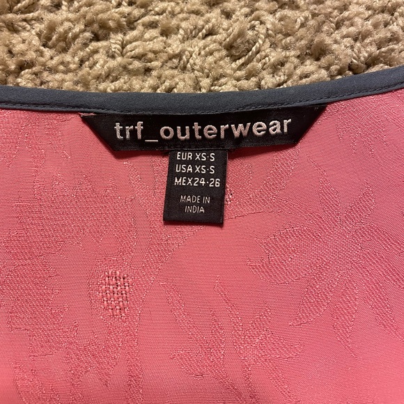 Zara Robe - Picture 8 of 9